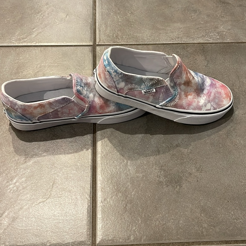 Women’s 6.5 Vans - Picture 3 of 5